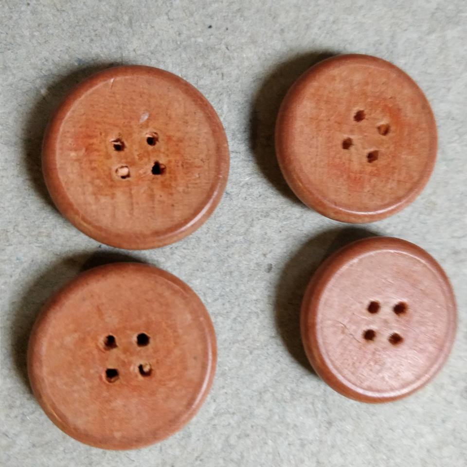 4 stk. retro knapper i træ.